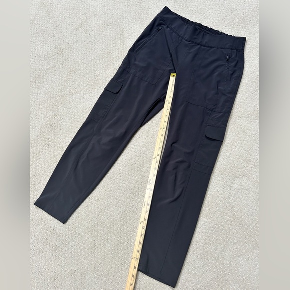 Athleta | CHELSEA CARGO PANT in Black, Size 8 - Picture 8 of 9